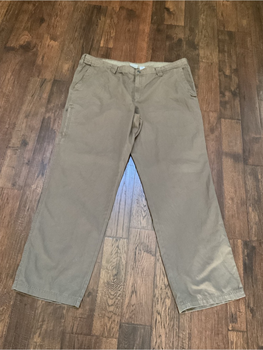 Columbia Men's Khaki/Tan Chino Pants